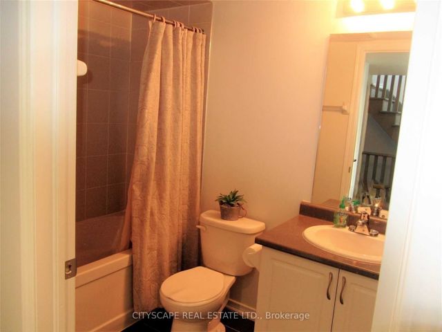 213 - 7 Applewood Lane