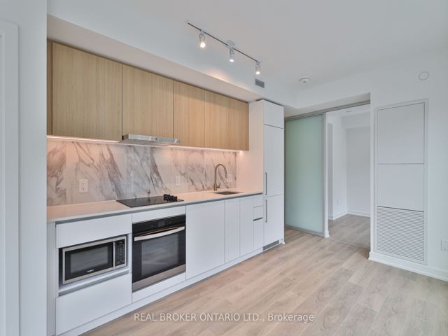 208 - 1100 Sheppard Ave W