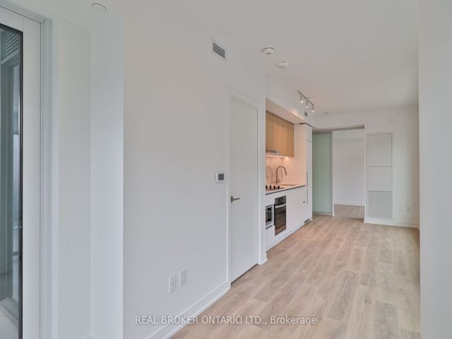 208 - 1100 Sheppard Ave W