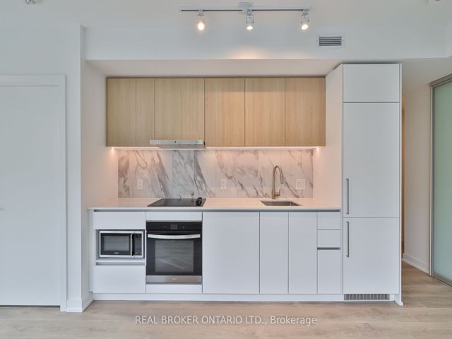 208 - 1100 Sheppard Ave W