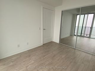1701 - 70 Annie Craig Dr