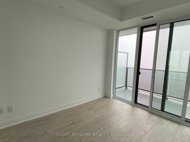 1701 - 70 Annie Craig Dr