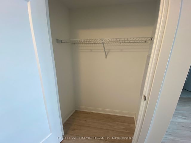1701 - 70 Annie Craig Dr