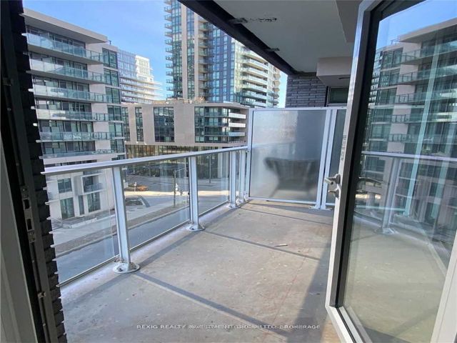 404 - 70 Annie Craig Dr