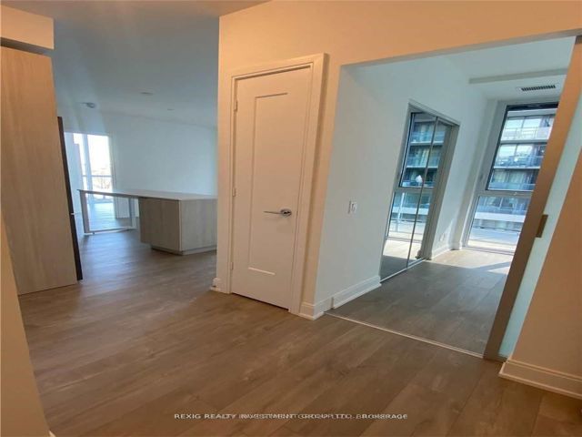 404 - 70 Annie Craig Dr