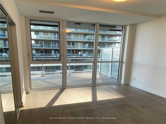 404 - 70 Annie Craig Dr
