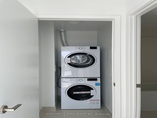 1012 - 1787 St Clair Ave W