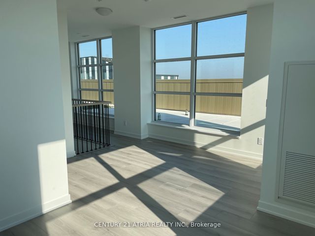 1012 - 1787 St Clair Ave W