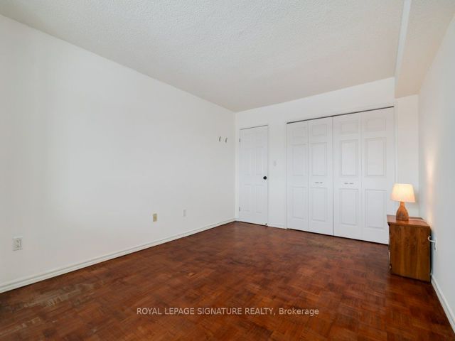 507 - 260 Scarlett Rd