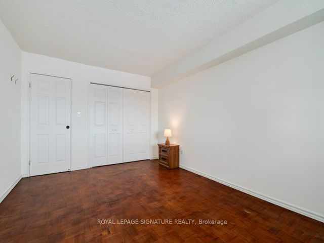 507 - 260 Scarlett Rd