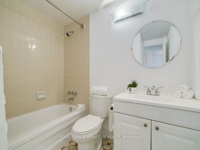 507 - 260 Scarlett Rd