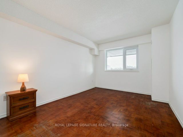 507 - 260 Scarlett Rd