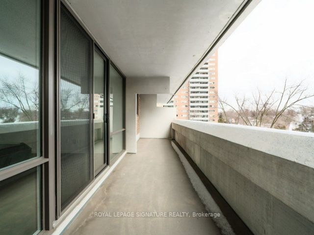 507 - 260 Scarlett Rd