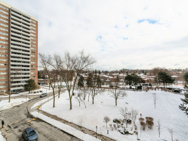 507 - 260 Scarlett Rd