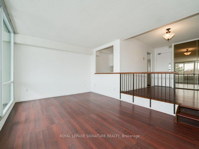 507 - 260 Scarlett Rd