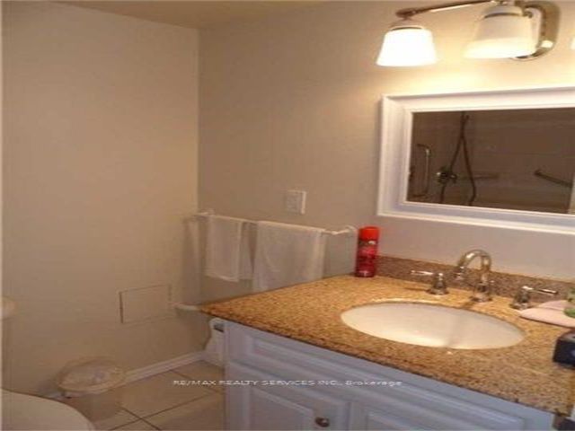 409 - 4689 Jane St