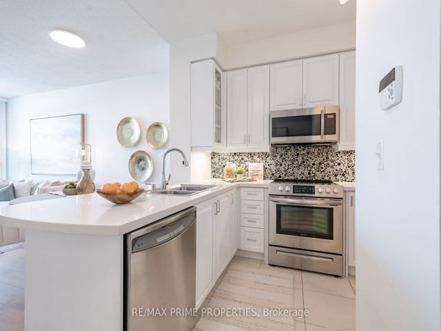 1407 - 1900 Lake Shore Blvd W