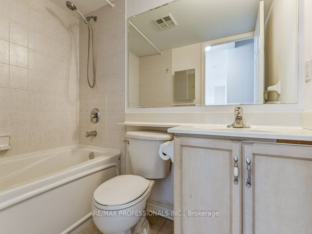 1701 - 70 High Park Ave