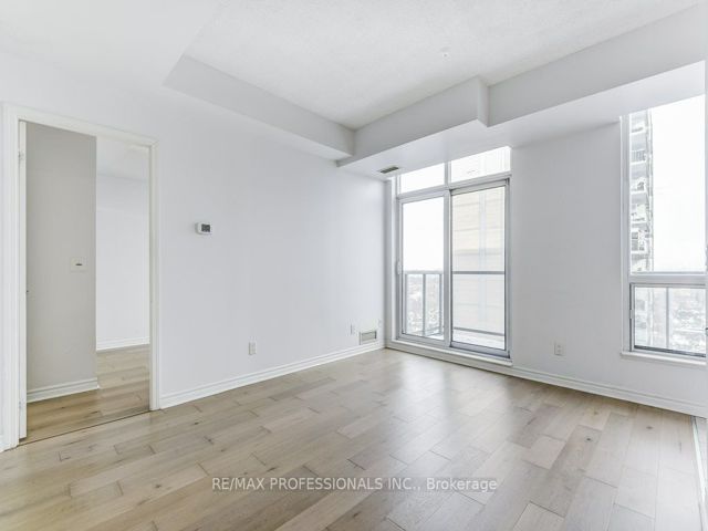 1701 - 70 High Park Ave