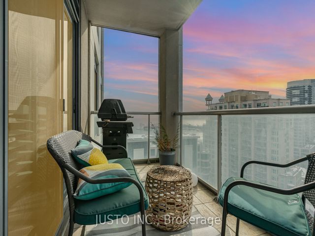 1614 - 2083 Lake Shore Blvd W