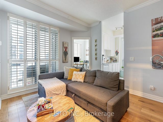 1614 - 2083 Lake Shore Blvd W