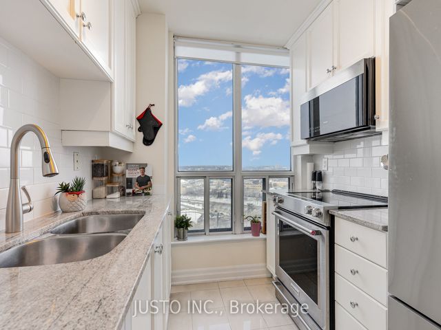 1614 - 2083 Lake Shore Blvd W