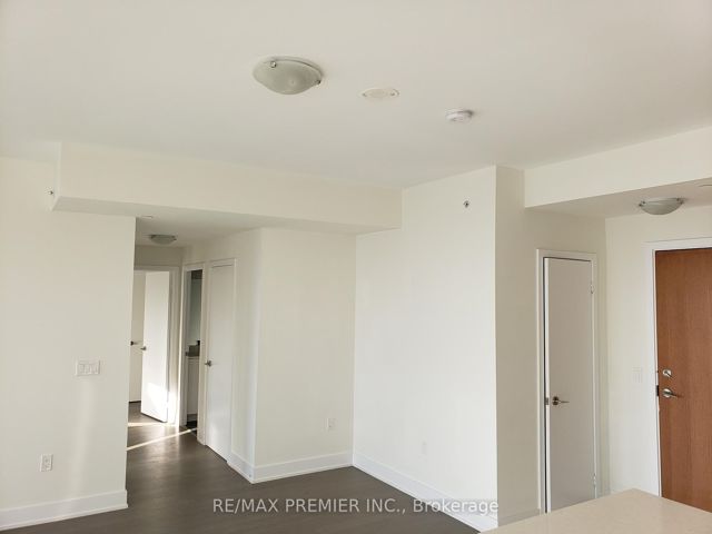 5908 - 30 Shore Breeze Dr