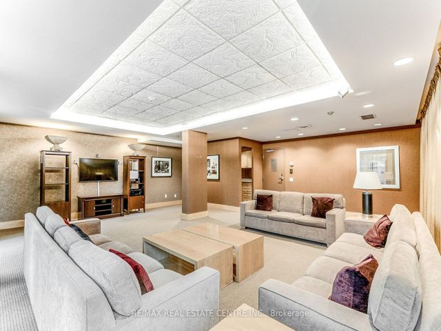 911 - 5 Marine Parade Dr