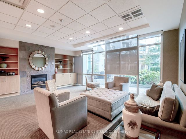 911 - 5 Marine Parade Dr