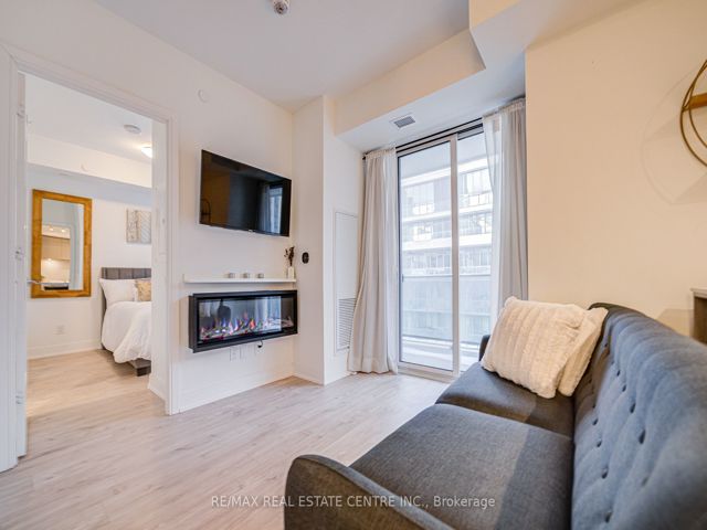 703 - 70 Annie Craig Dr