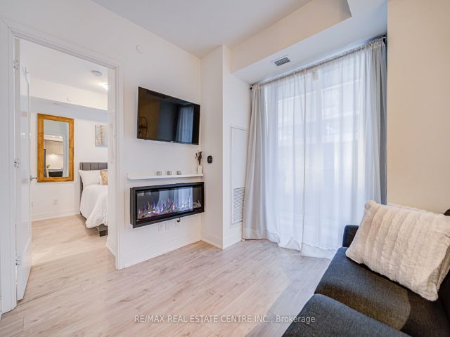 703 - 70 Annie Craig Dr