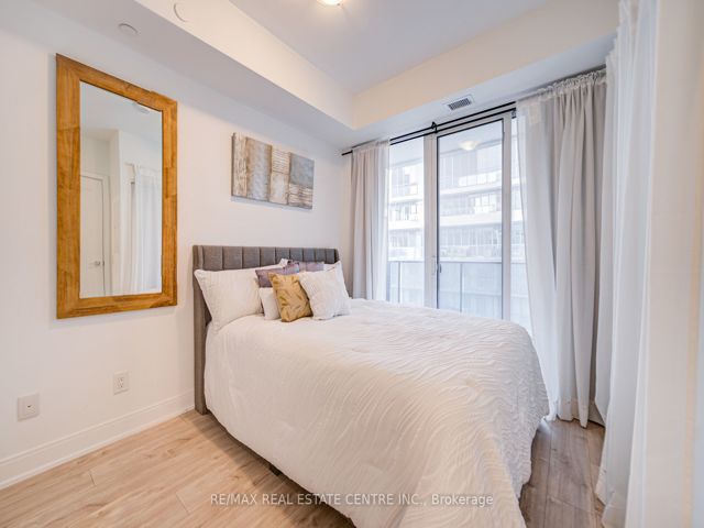703 - 70 Annie Craig Dr