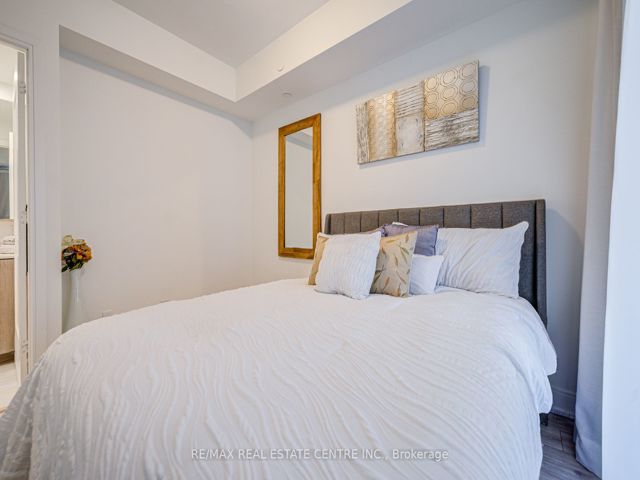 703 - 70 Annie Craig Dr