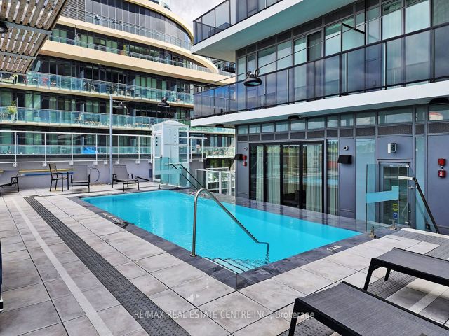 703 - 70 Annie Craig Dr