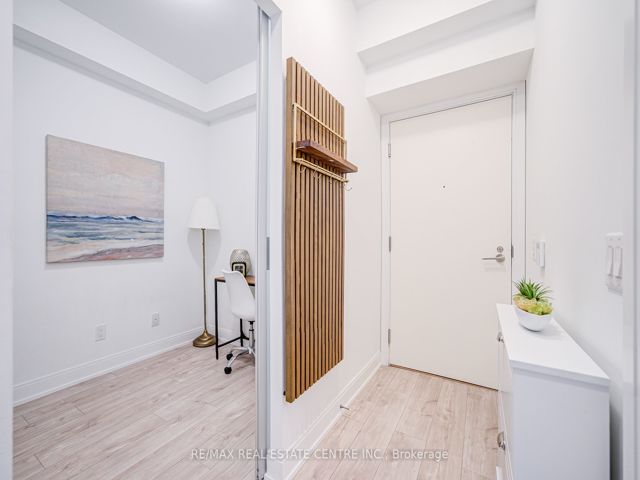 703 - 70 Annie Craig Dr