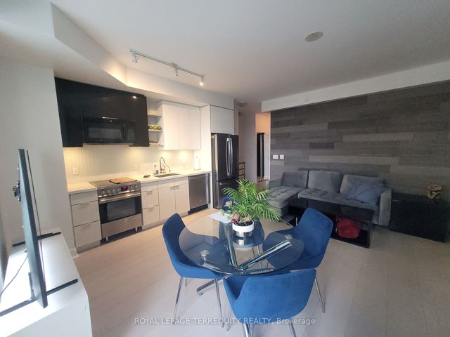 701 - 33 Shore Breeze Dr