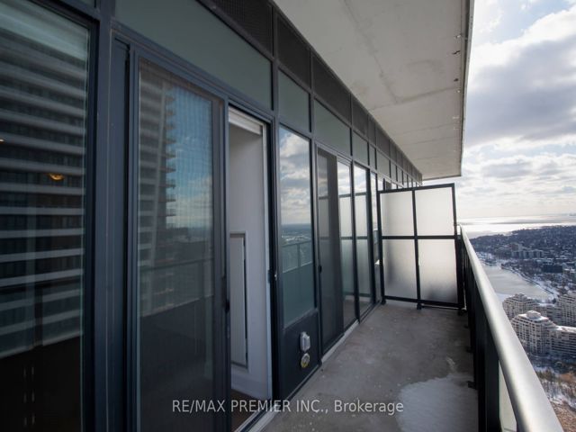 LPH02B - 20 Shore Breeze Dr