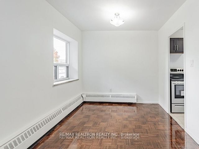 101 - 1524 Lawrence Ave W