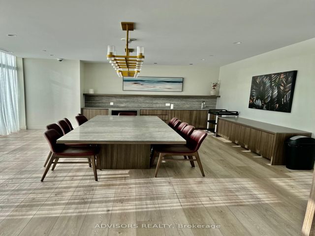821 - 1787 St Clair Ave W