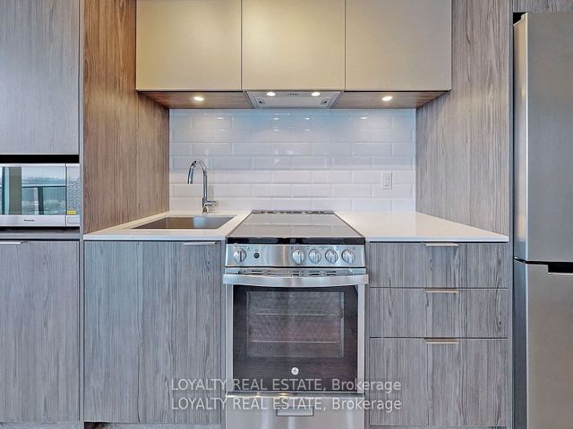 2602 - 70 Annie Craig Dr