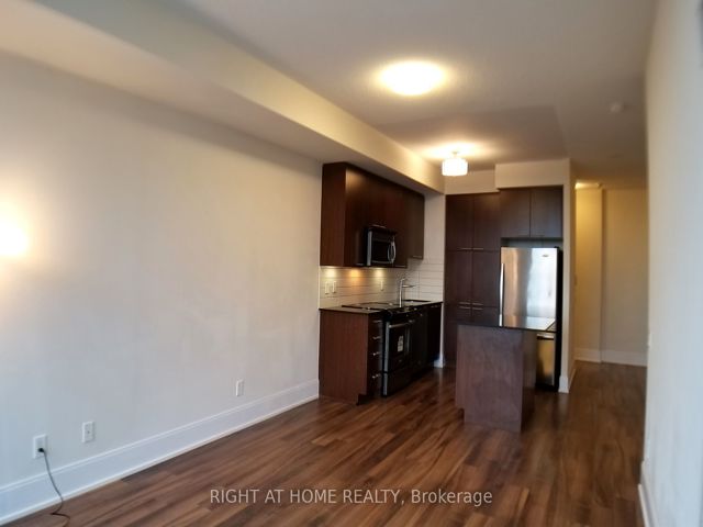 1506 - 15 Viking Lane