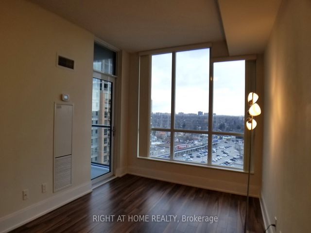 1506 - 15 Viking Lane