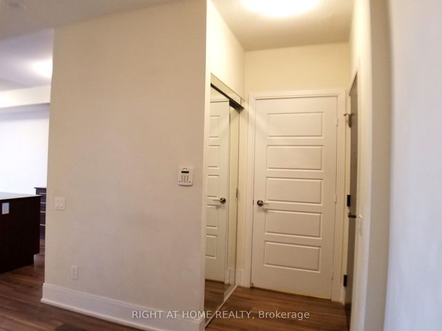 1506 - 15 Viking Lane