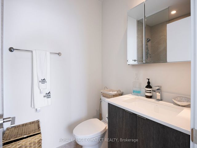 2209 - 1926 Lake Shore Blvd W