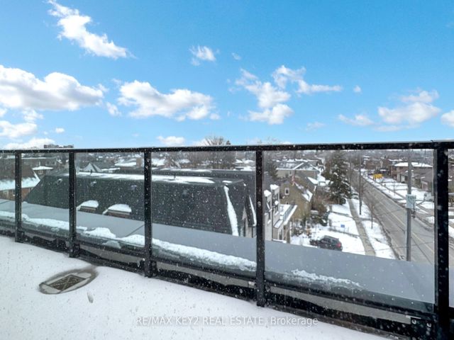 425 - 556 Marlee Ave