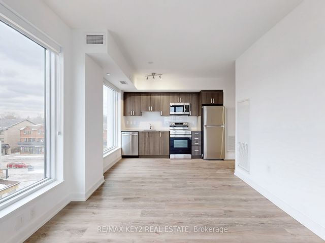 425 - 556 Marlee Ave
