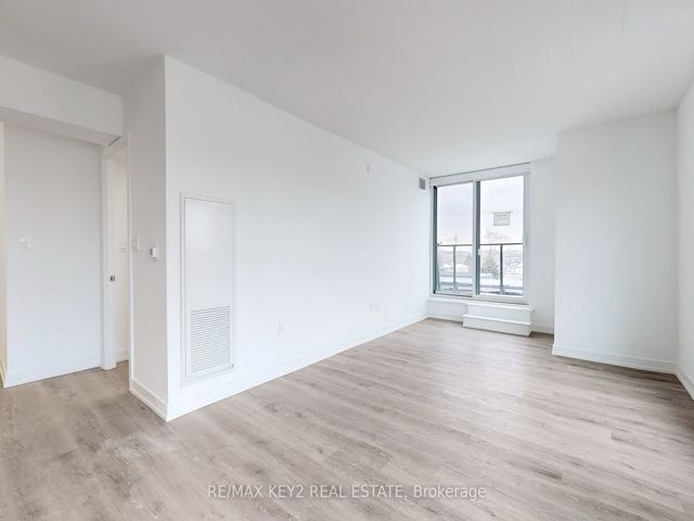 425 - 556 Marlee Ave