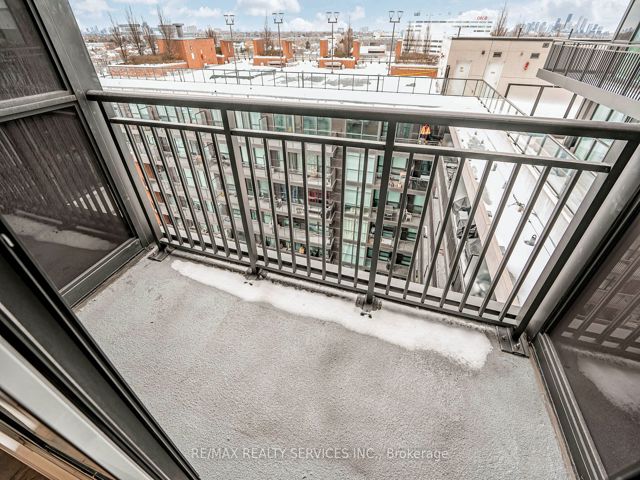 1006 - 3091 Dufferin St