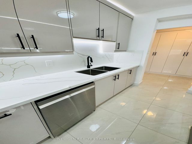 616 - 2825 Islington Ave