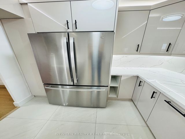 616 - 2825 Islington Ave
